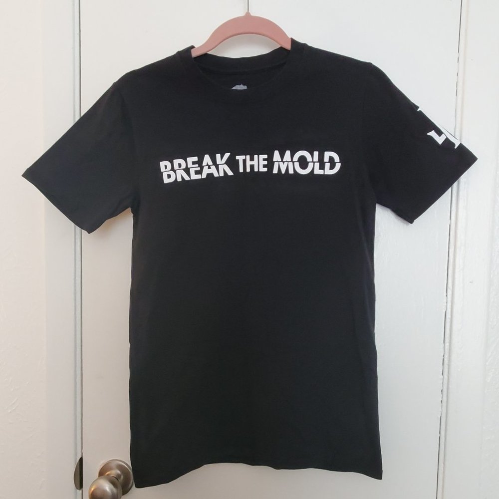 RARE JOKOY BREAK THE MOLD Tour Tee Shirt S